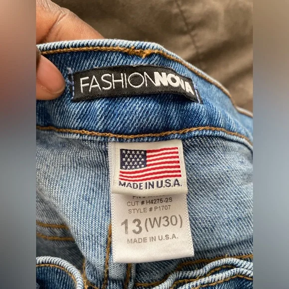 Fashion Nova High Waist Baggy Ankle Length thick texture jeans.Size:13(W30) - Picture 7 of 8